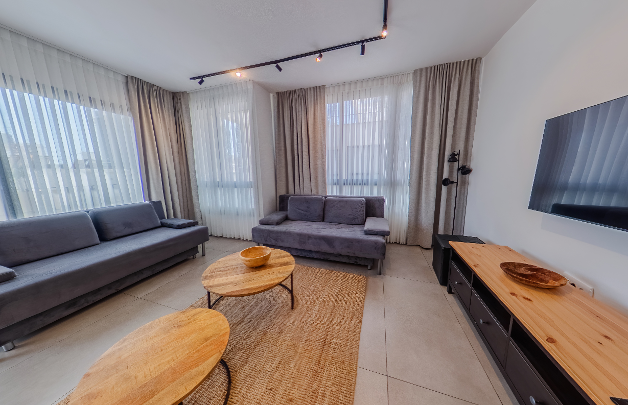 דירה עם מרפסת מהסלון