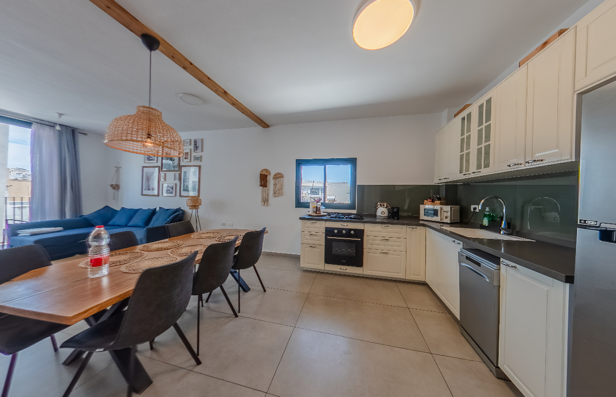 דירה עם 2 מרפסות